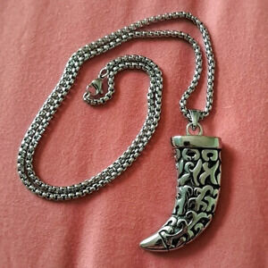 Horn Tusk Men's Pendant Necklace (23.5 Inches) in Black Oxidized Stainless Steel